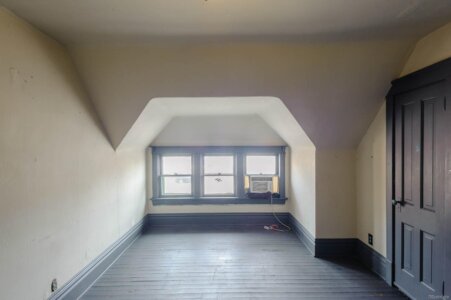 Brent Hilvitz Centennial Co 121 W 2nd Ave Denver Co 80223 Print 018 019 2nd Floor Master Bathroom 3600x2400 300dpi2