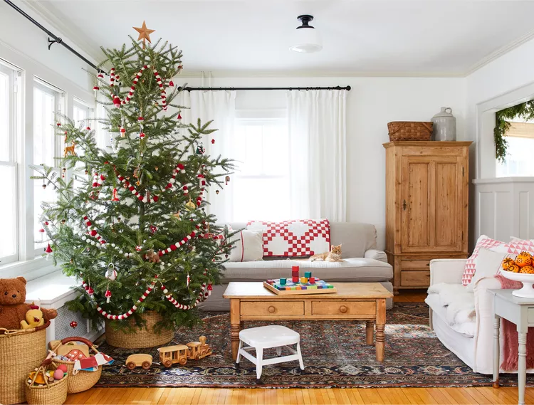 Christy Reuter Realtor Ormond Beach Fl 20251106 Bhg Christmas Vintage