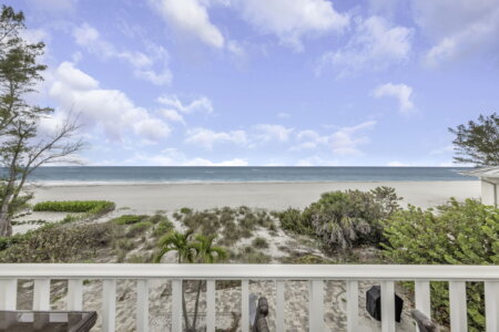 Gulf Front Condo with community dock on Intra-coastal